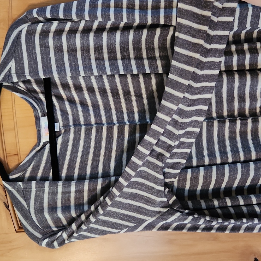 LulaRoe Sarah Long Cardigan Duster with pockets